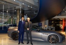 Ο Πρόεδρος της Stellantis, John Elkann, συνάντησε τους ανθρώπους της Maserati