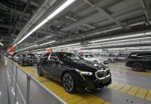 Ο Όμιλος BMW χρησιμοποιεί την αυτοματοποιημένη οδήγηση για νέα οχήματα