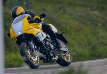 Yamaha XSR900 GP – Το Αγωνιστικό DNA του Παρελθόντος Συναντά την Τεχνολογία του Σήμερα
