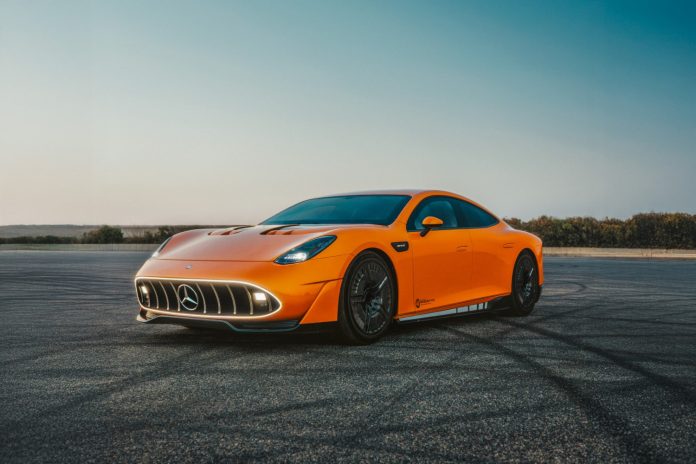 CONCEPT AMG GT XX definiert Performance neu: Technologieträger pulverisiert Weltrekorde in Serie und fährt in „acht Tagen um die Welt“CONCEPT AMG GT XX redefines performance: Technology pioneer shatters record after record – and drives "around th