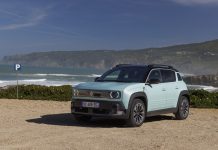 Ψηφίστε τώρα: To Renault 4 διεκδικεί το βραβείο «AUTOBEST Best Buy Car of Europe»