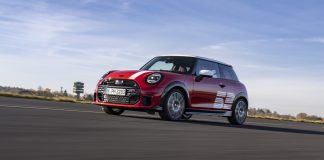 H MINI τιμά τη νίκη της στο ράλι του Μόντε Κάρλο με μια ειδική έκδοση