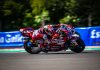 Ο Bagnaia άντεξε στην πίεση των Ogura και Marquez και κατέκτησε τη νίκη στο Sprint του Brno