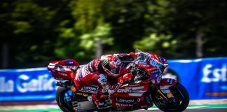 Ο Bagnaia άντεξε στην πίεση των Ogura και Marquez και κατέκτησε τη νίκη στο Sprint του Brno