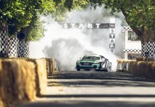 Η Bentley απαθανατίζει τη μαγεία του Goodwood σε μία μοναδική φωτογραφία