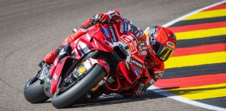Ο Marc Marquez αντέχει στην πίεση και κατακτά τη νίκη στο Sprint του Sachsenring